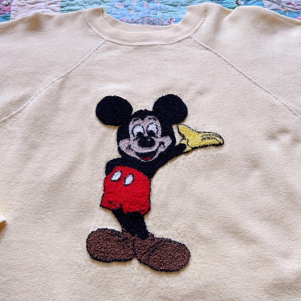 Vintage 80s Pastel Yellow Chenille Mickey Mouse Raglan Sweatshirt L